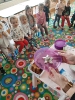 Świąteczne zdobienie pierniczków w grupie pszczółek. 20.12.2022