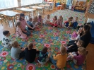 Delfinki szukają wielkanocnych niespodzianek 15.04.2025