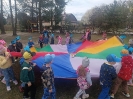 Delfinki szukają wielkanocnych niespodzianek 15.04.2025