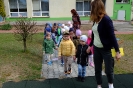 Poszukiwanie wielkanocnych niespodzianek u Pszczółek 16.04.2025r.