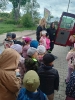 Skrzaty i Delfinki poznają pracę strażaka- 09.05.2025 r.