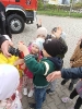 Skrzaty i Delfinki poznają pracę strażaka- 09.05.2025 r.