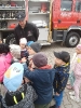 Skrzaty i Delfinki poznają pracę strażaka- 09.05.2025 r.