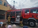 Skrzaty i Delfinki poznają pracę strażaka- 09.05.2025 r.