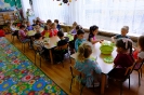 Skrzaty robią koktajl bananowy 11.10.2024r.