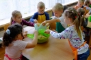 Skrzaty robią koktajl bananowy 11.10.2024r.