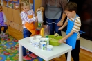 Skrzaty robią koktajl bananowy 11.10.2024r.