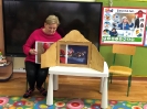 Spotkanie czytelnicze z pracownikami Biblioteki. Skrzaty i Delfinki 09.12.2024